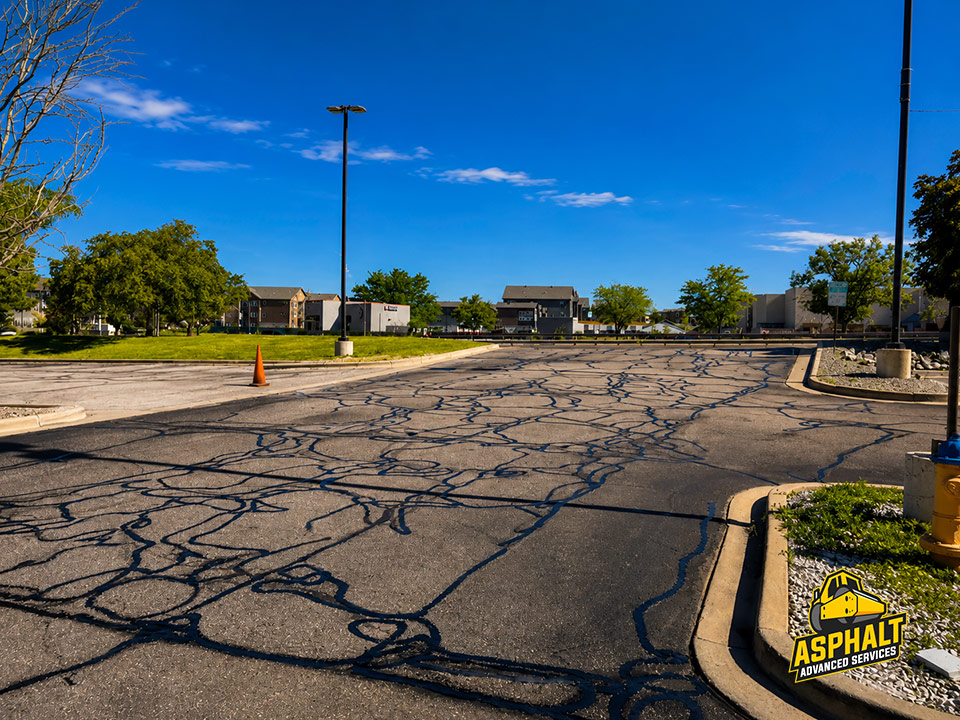 asphalt crack filling colorado springs, asphalt seal coating colorado springs, parking lot repair colorado springs, apshalt advanced services